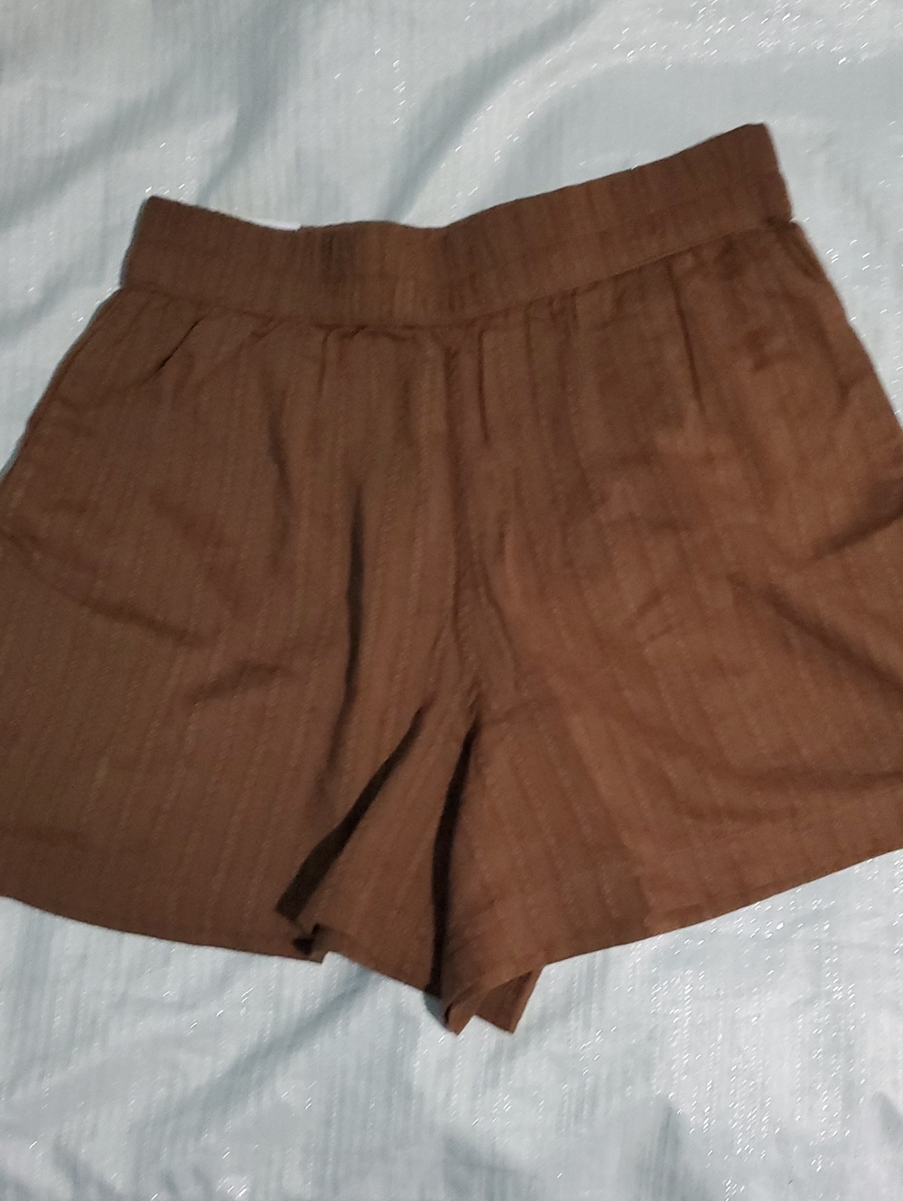 Three Dots Brown Shorts